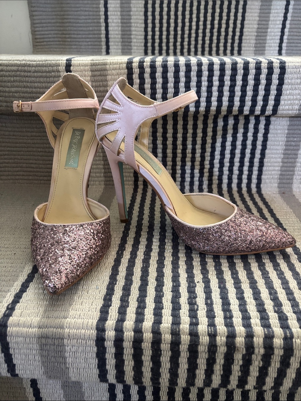 Women's Pink Glitter Pointed-Toe Ankle-Strap Heels